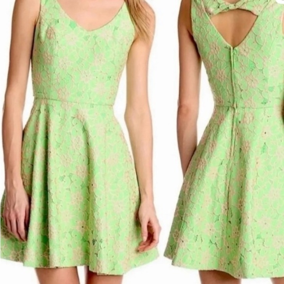 Lilly Pulitzer Floral Midi Lace Pattern Dress - Picture 2 of 10